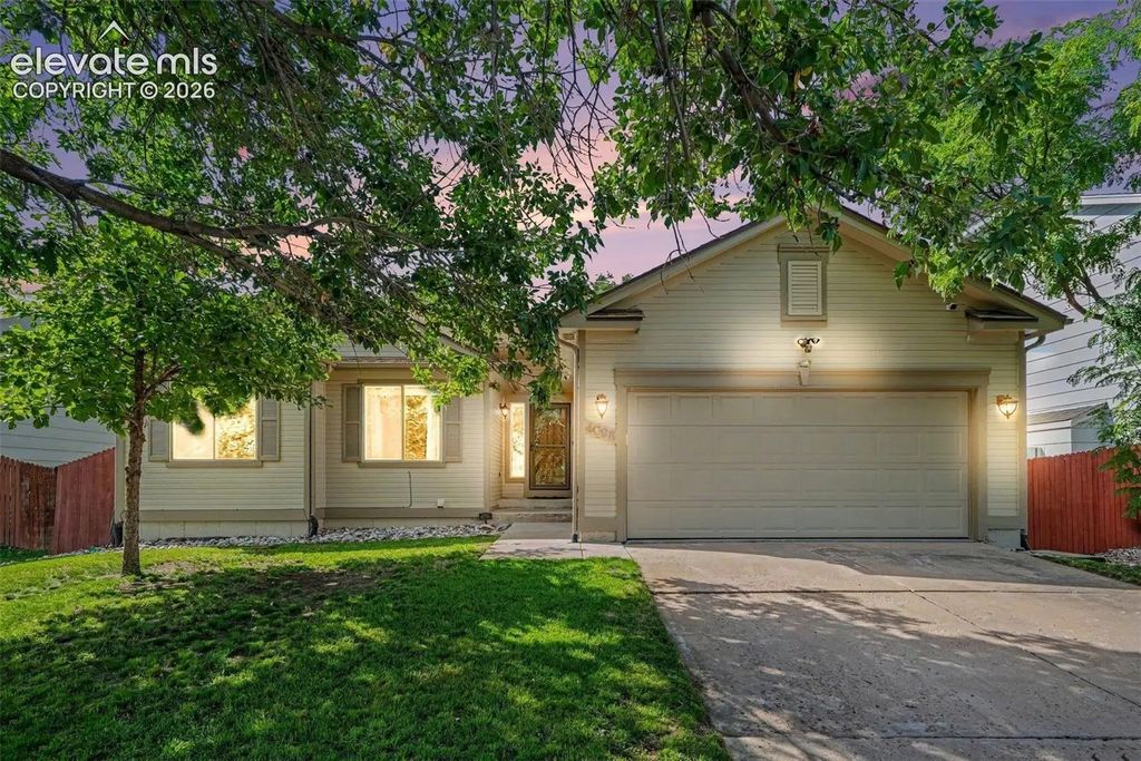 4095 Solarglen Drive, Colorado Springs
