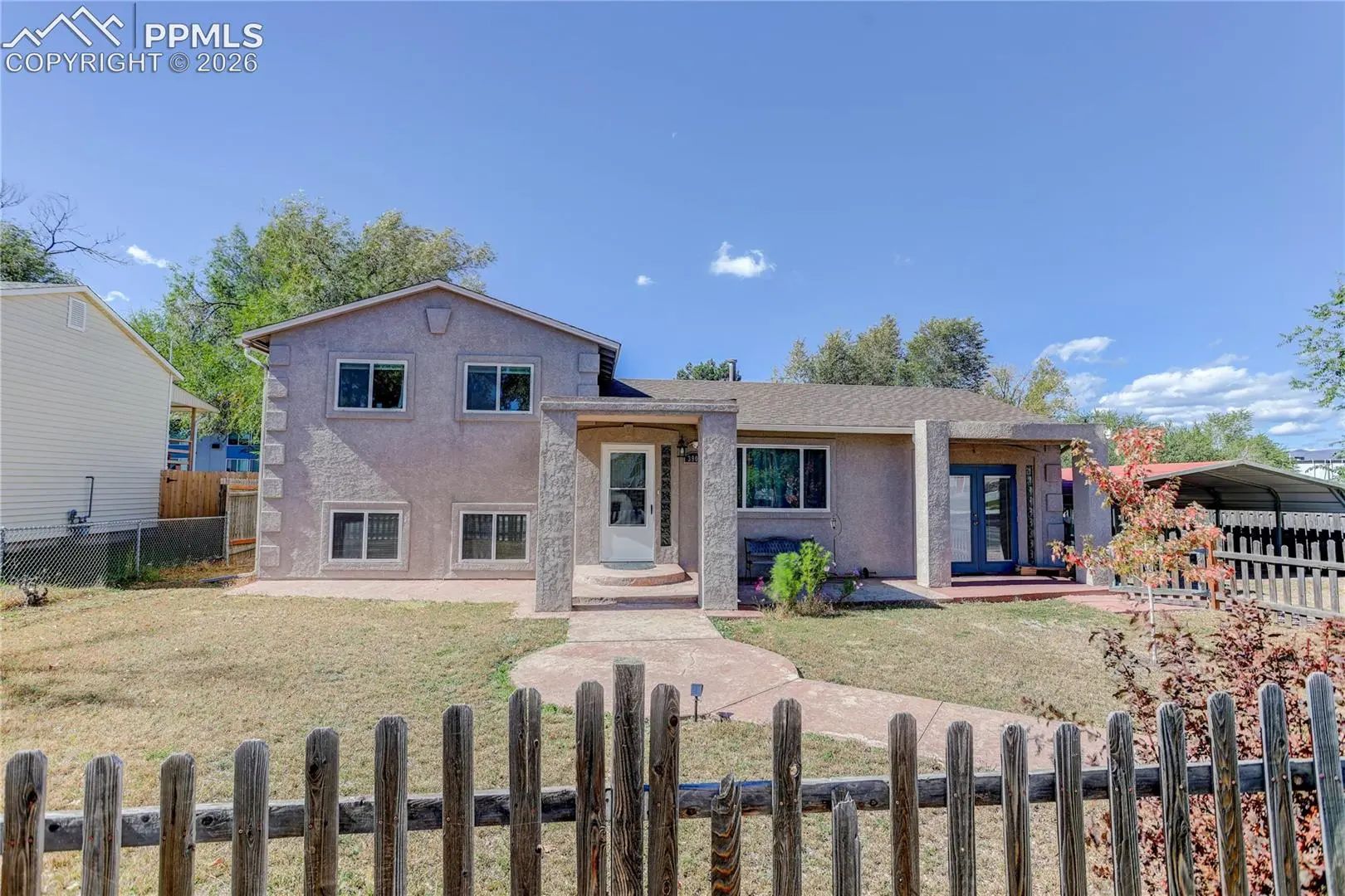 Colorado Springs Homes for Sale in the neighborhood of Colony Hills in the Zipcode of 80916