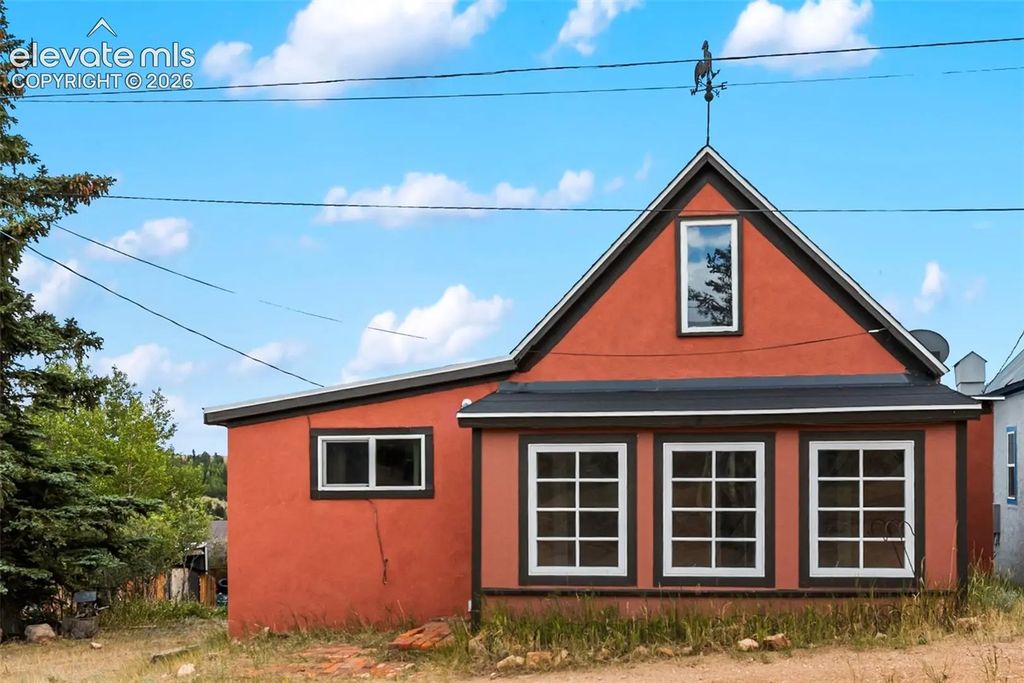 102 Spicer Avenue, Victor