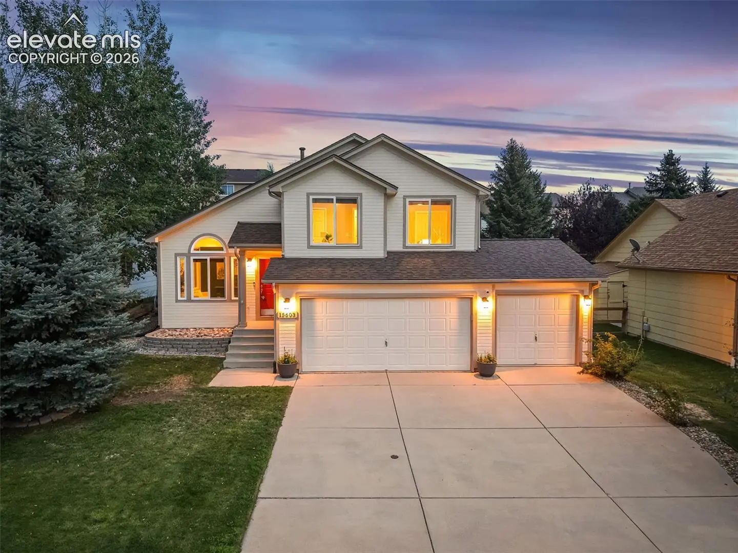 Residential Real Estate for Sale at 15603 Candle Creek Drive in the city of Monument by MLS #6990674
