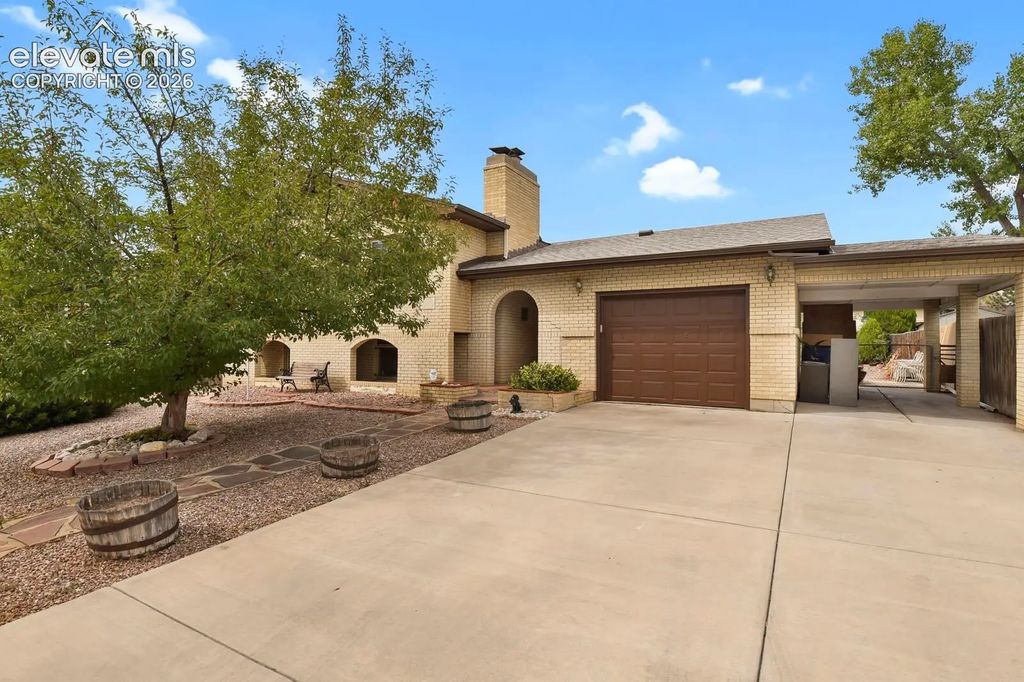 6820 Cliff Palace Court, Colorado Springs