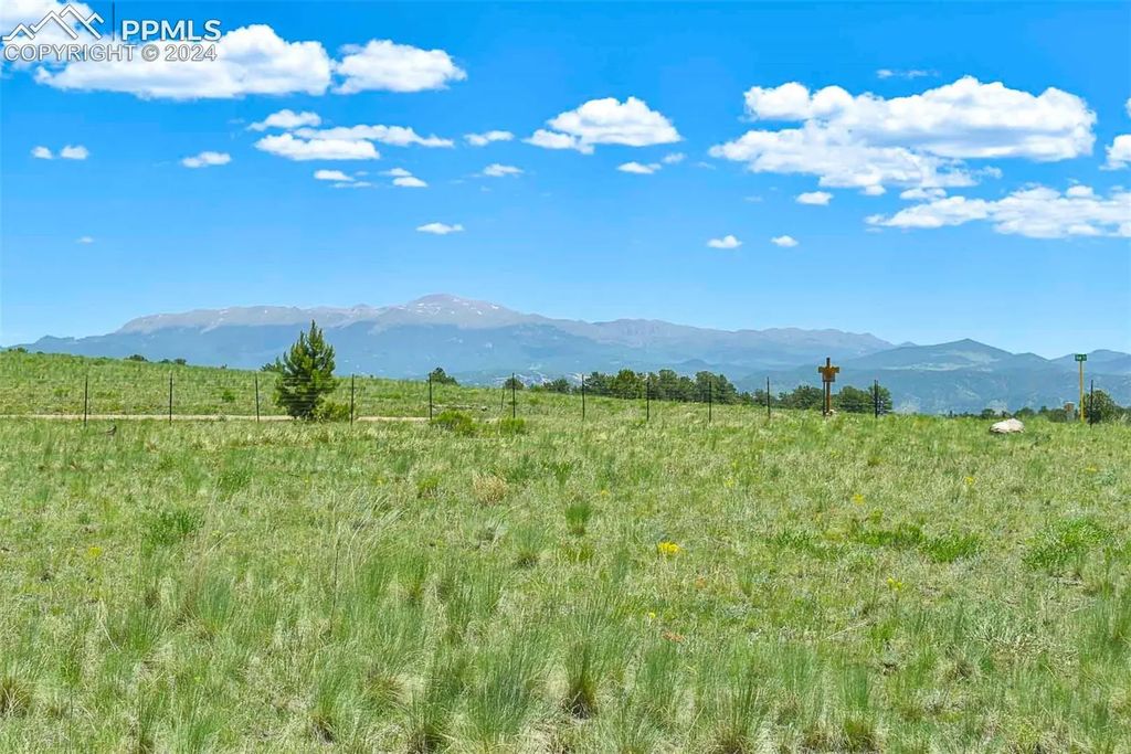56 View Lane, Guffey