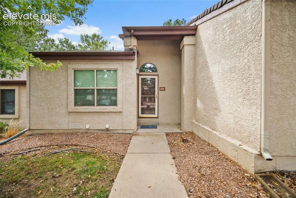510 Autumn Crest Circle B, Colorado Springs