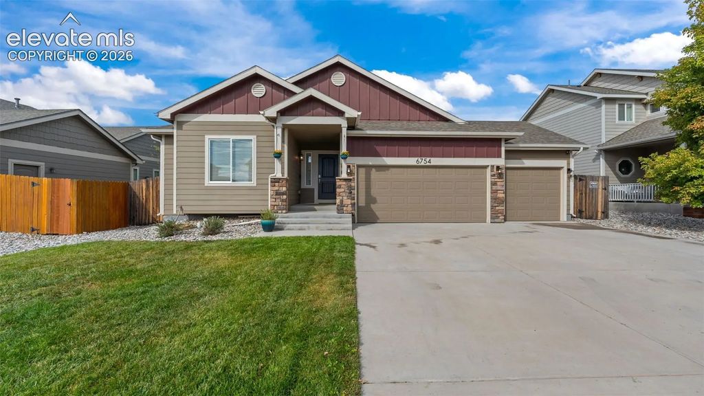 6754 Phantom Way, Colorado Springs