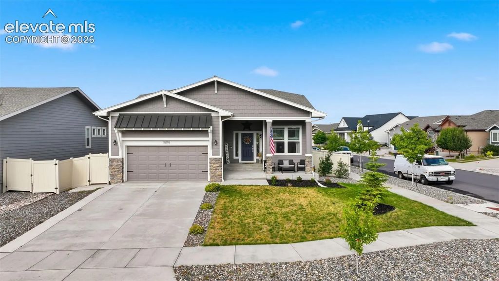 10198 Golf Crest Drive, Peyton