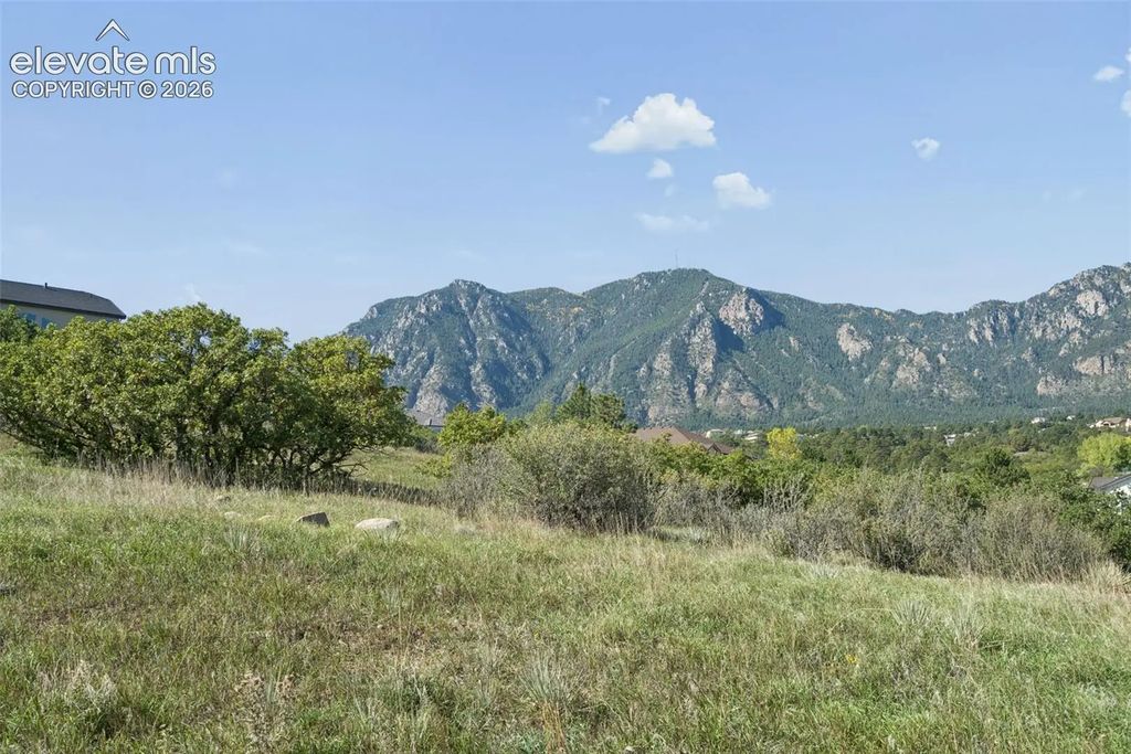5024 Briscoglen Drive, Colorado Springs
