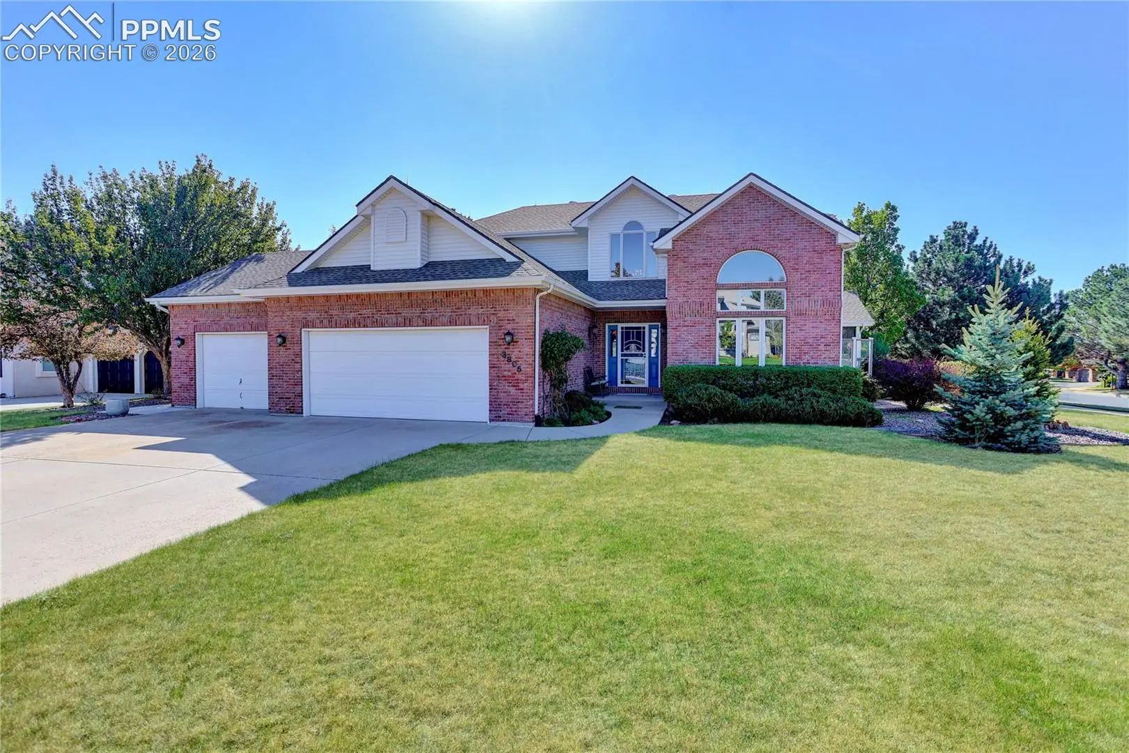 Colorado Springs Homes for Sale in the neighborhood of Mesa Vista at Kissing Camels Estates in the Zipcode of 80904