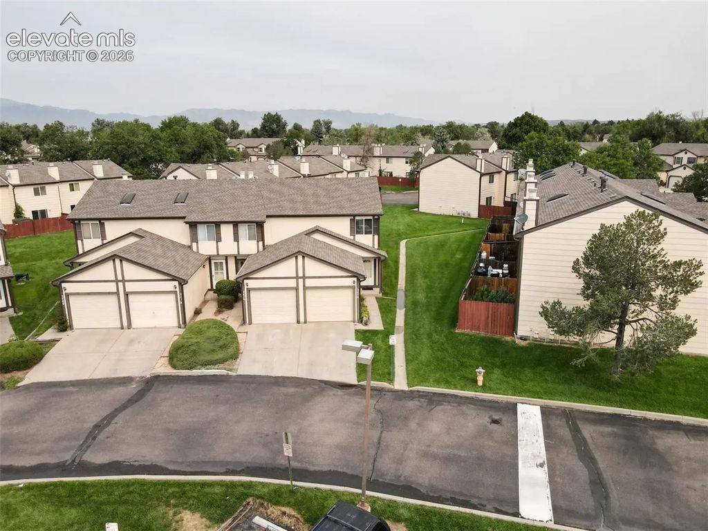 2474 Lexington Village Lane, Colorado Springs