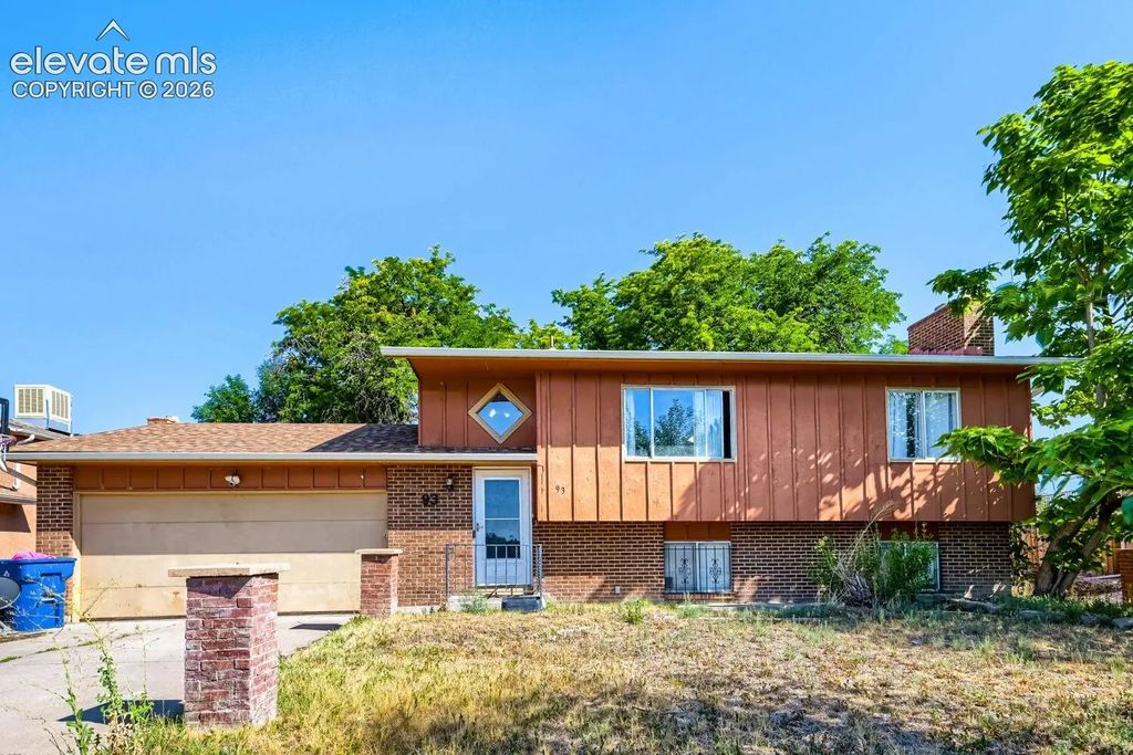 93 Regency Boulevard, Pueblo