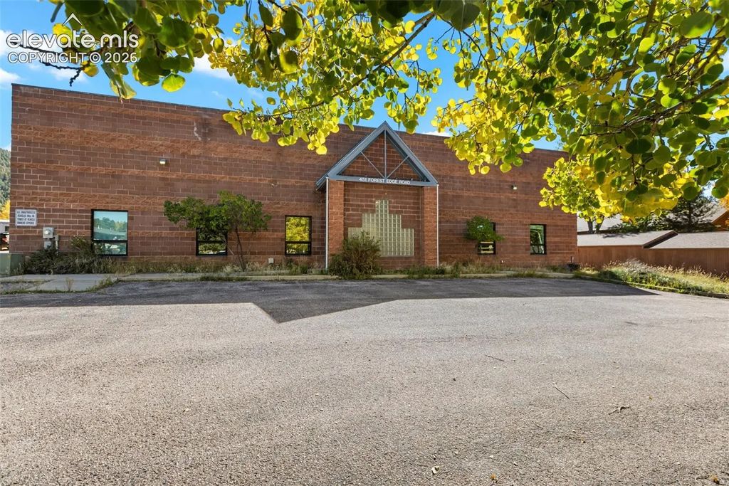 451 Forest Edge Road, Woodland Park