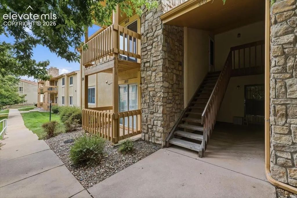 846 Tenderfoot Hill Road 202, Colorado Springs