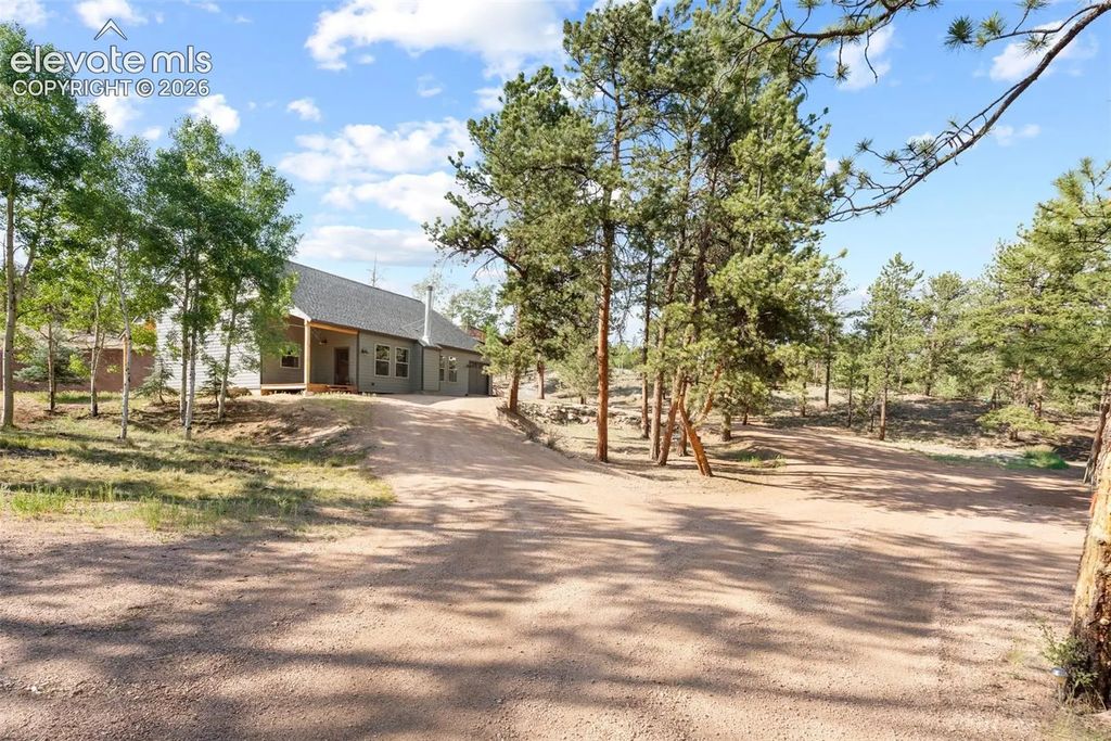 2270 Pikes Peak Drive, Florissant