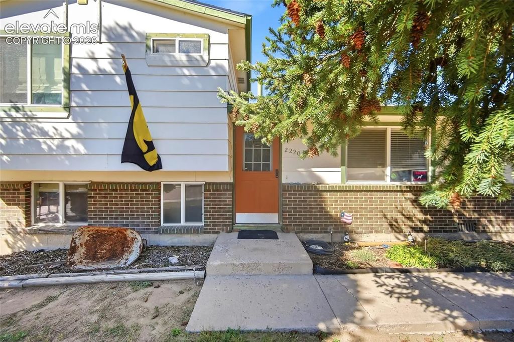 2220 Shawnee Drive, Colorado Springs