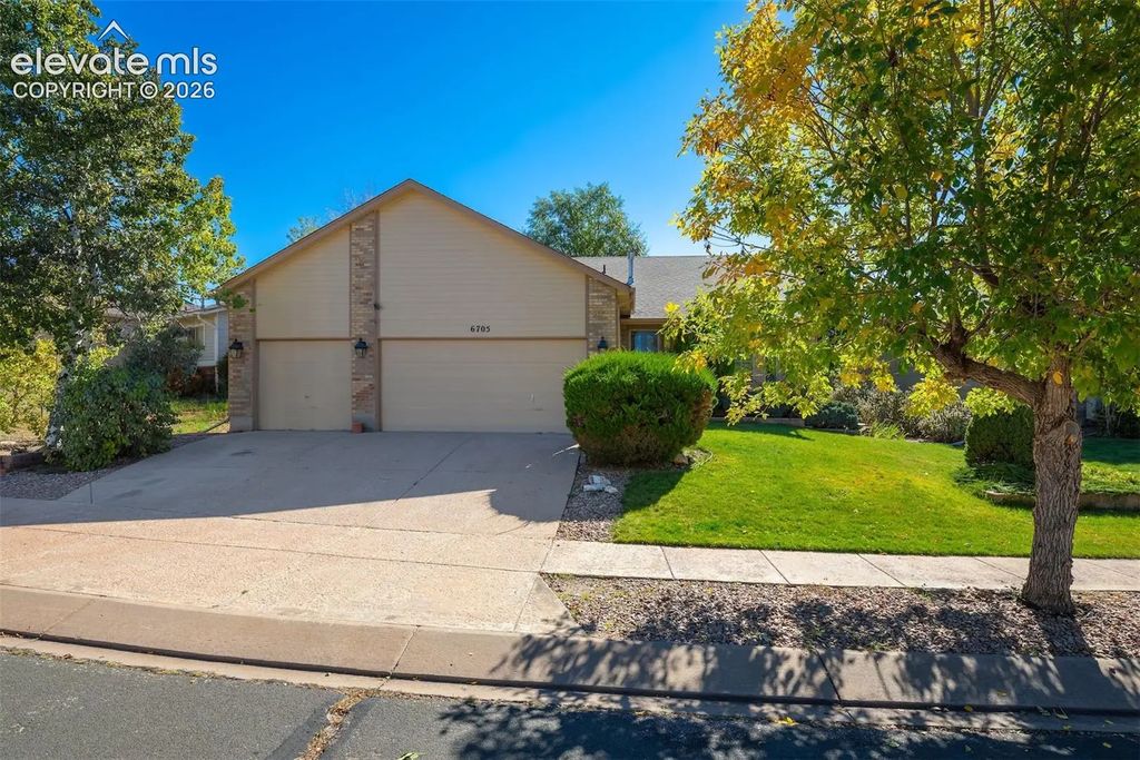 6705 Sleeping Giant Drive, Colorado Springs
