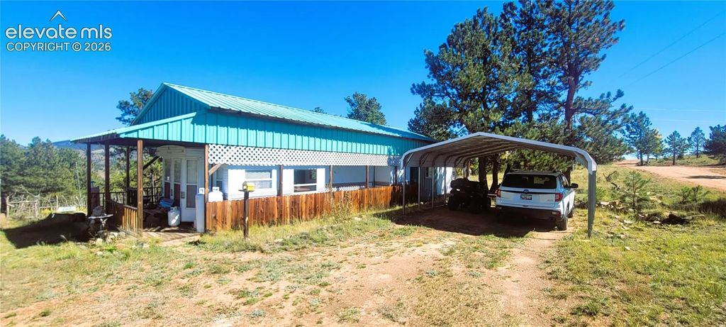 505 Buck Drive, Guffey
