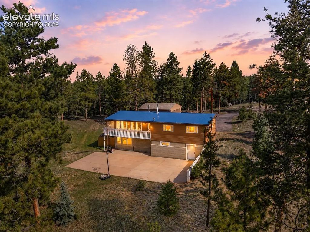 300 Ute Trail, Woodland Park