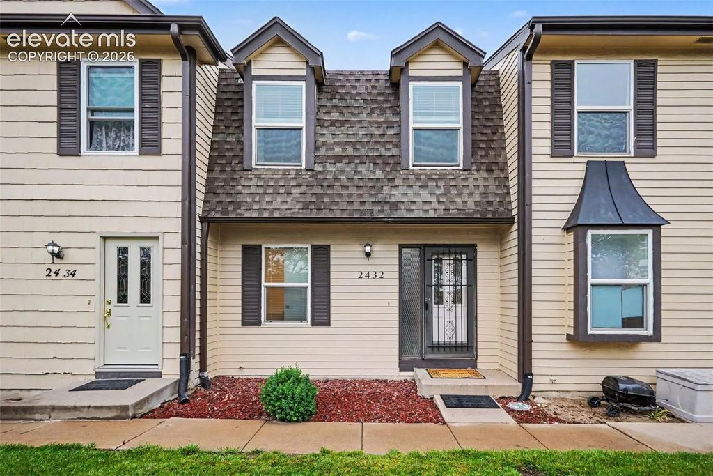 2432 Lexington Village Lane, Colorado Springs