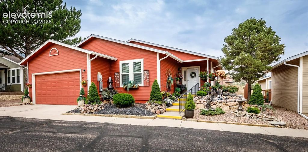 2624 Patriot Heights, Colorado Springs