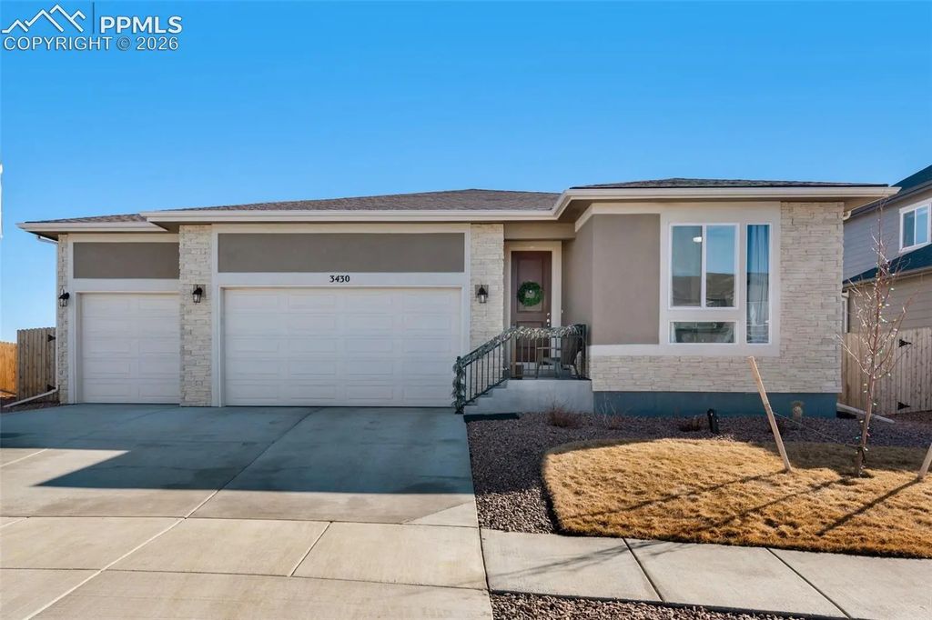 3430 Bella Luna Drive, Pueblo