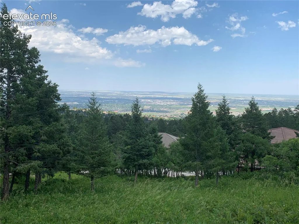 390 Irvington Court, Colorado Springs