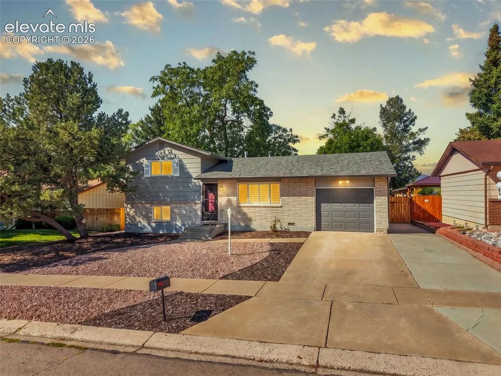 1414 Martin Drive, Colorado Springs