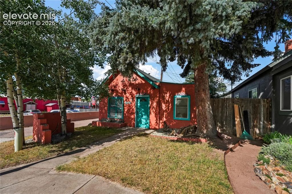 110 N Center Street, Woodland Park