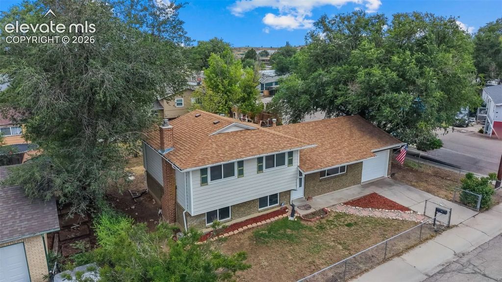 411 Shield Road, Fountain