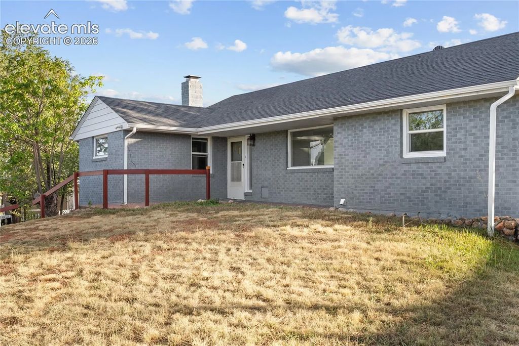 1606 Navajo Circle, Colorado Springs
