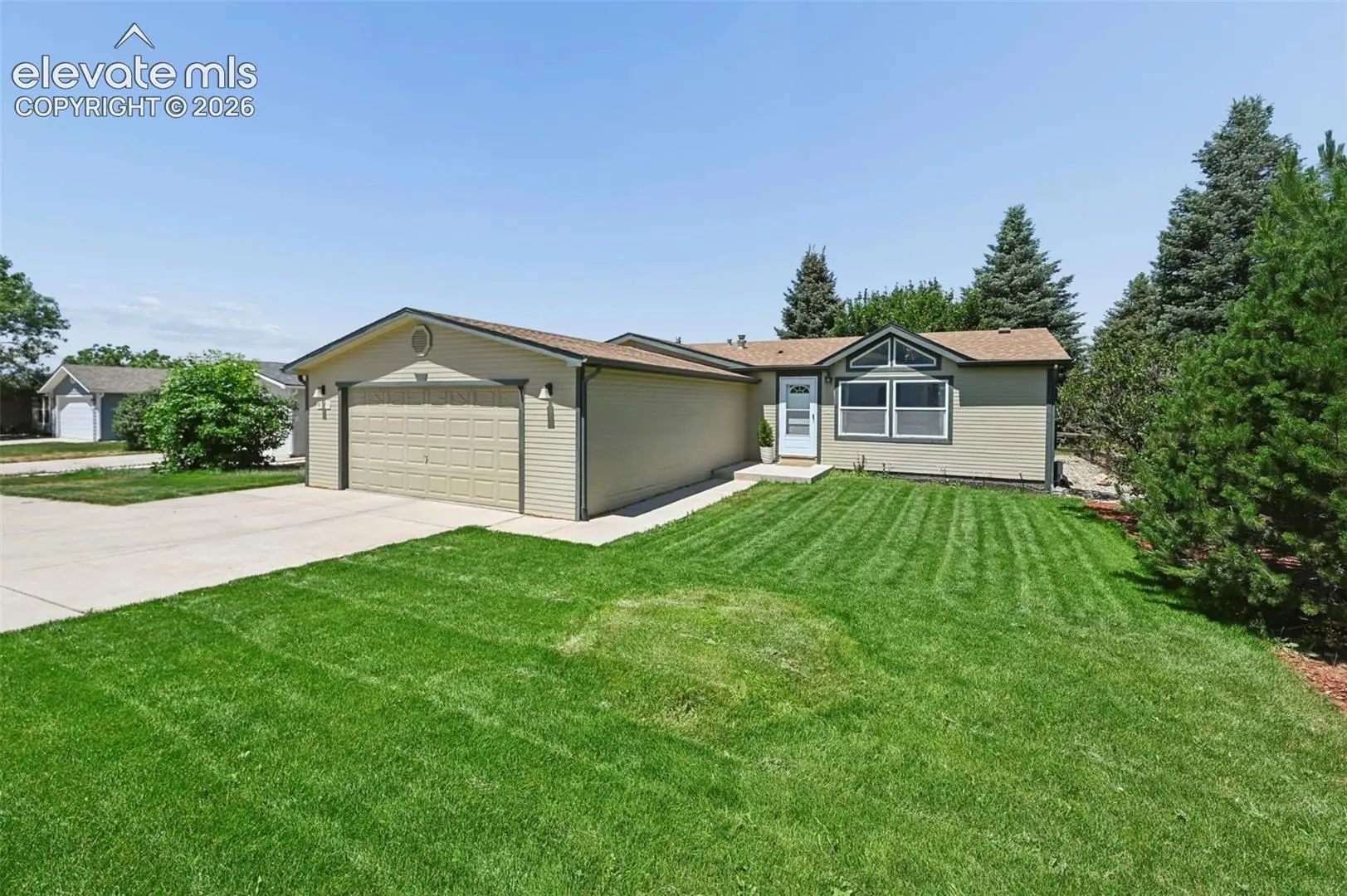6420078, Residential, 7659 Marmot Point, Colorado Springs, CO, Chateau At Antelope Ridge, 80922