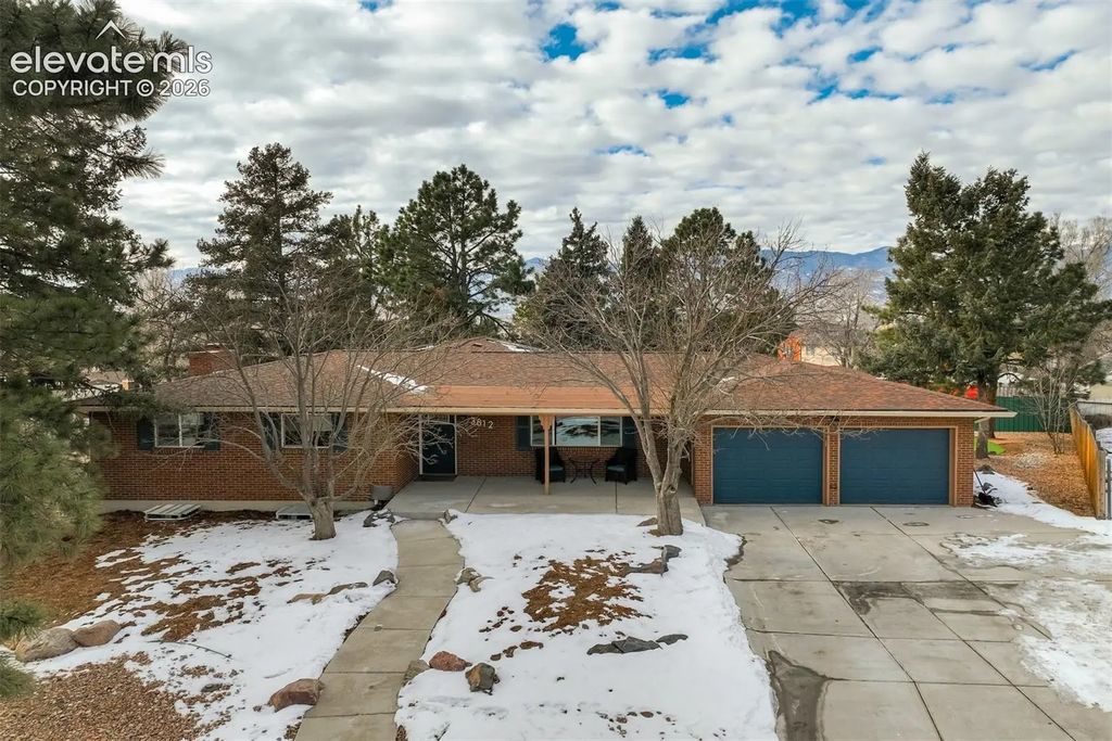 3812 Somerset Drive, Colorado Springs