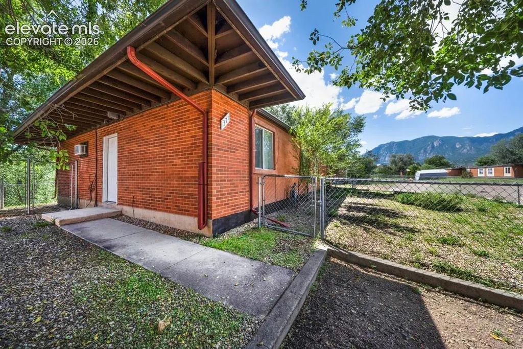 369 S Greensboro Street, Colorado Springs