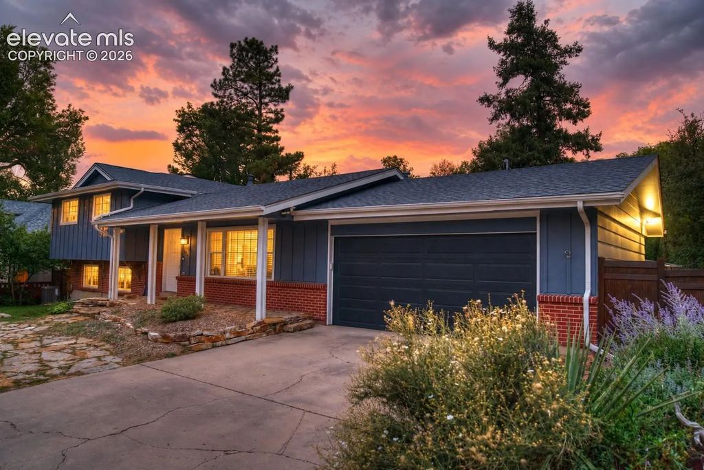509 W Cheyenne Road, Colorado Springs
