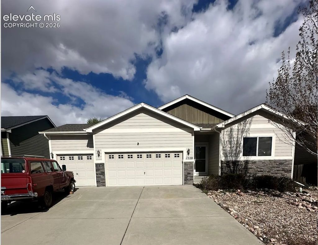 7558 Forest Valley Loop, Colorado Springs