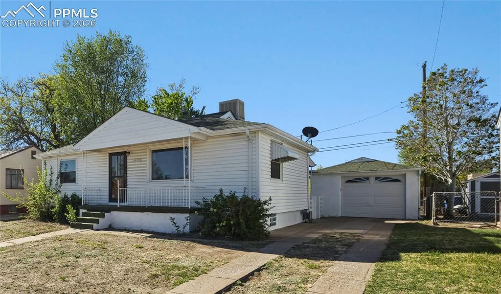 2502 Columbine Avenue, Pueblo