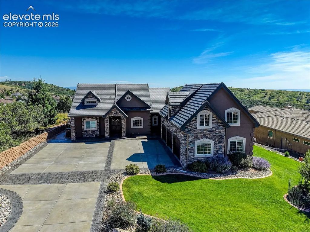 3725 Twisted Oak Circle, Colorado Springs