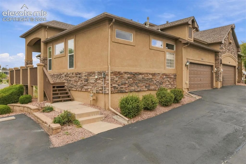 1952 London Carriage Grove, Colorado Springs