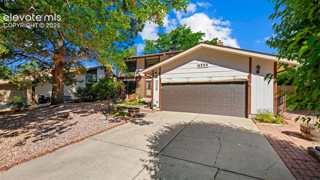 4350 Valencia Circle, Colorado Springs
