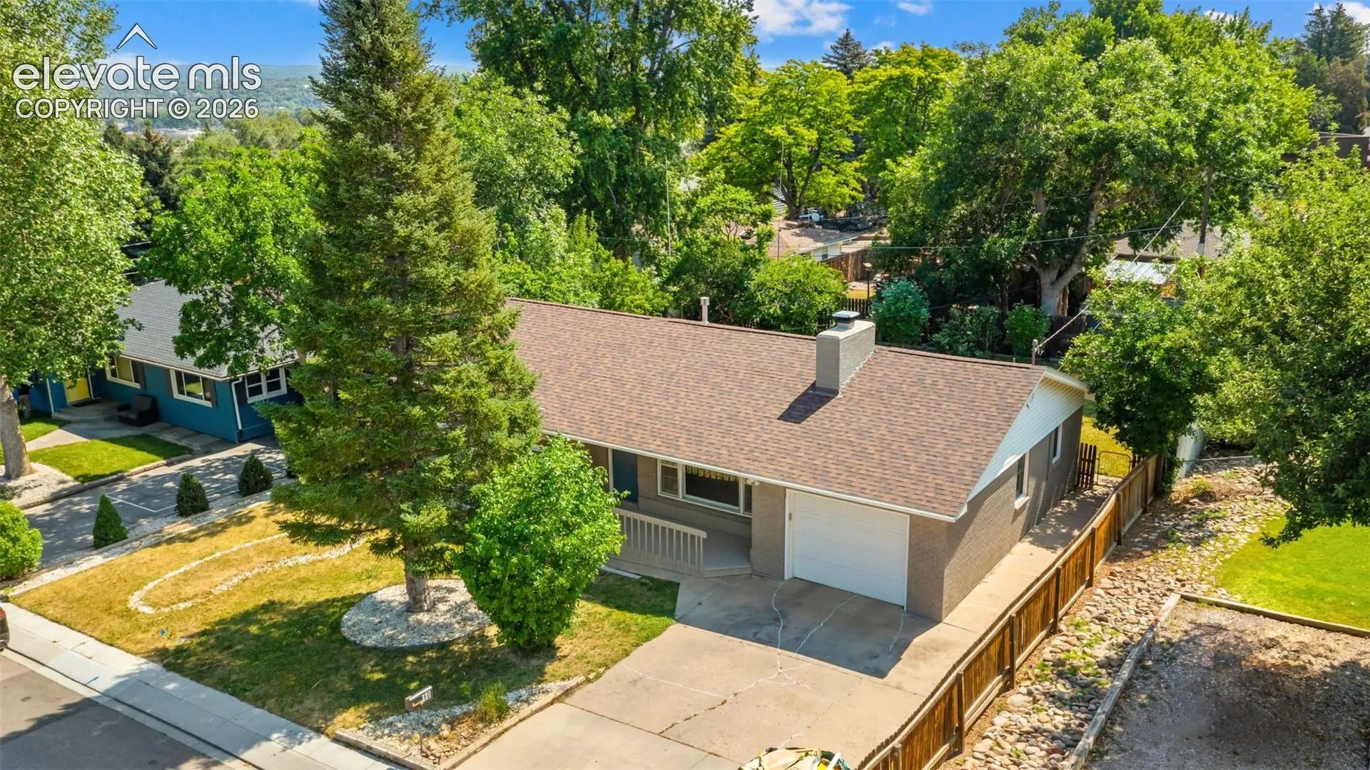 Colorado Springs Homes for Sale in the neighborhood of Sommerlyn Hills in the Zipcode of 80906