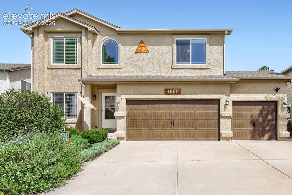 1586 Lily Lake Drive, Colorado Springs