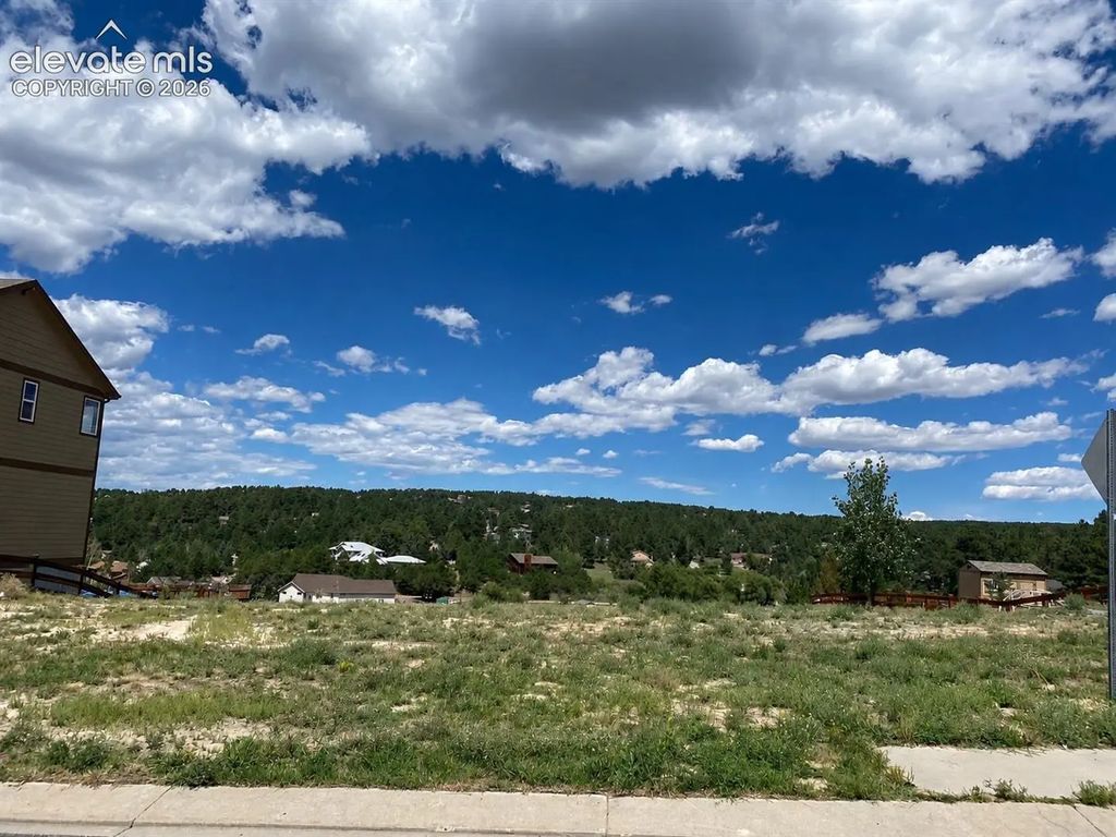 768 Gold Canyon Road, Monument