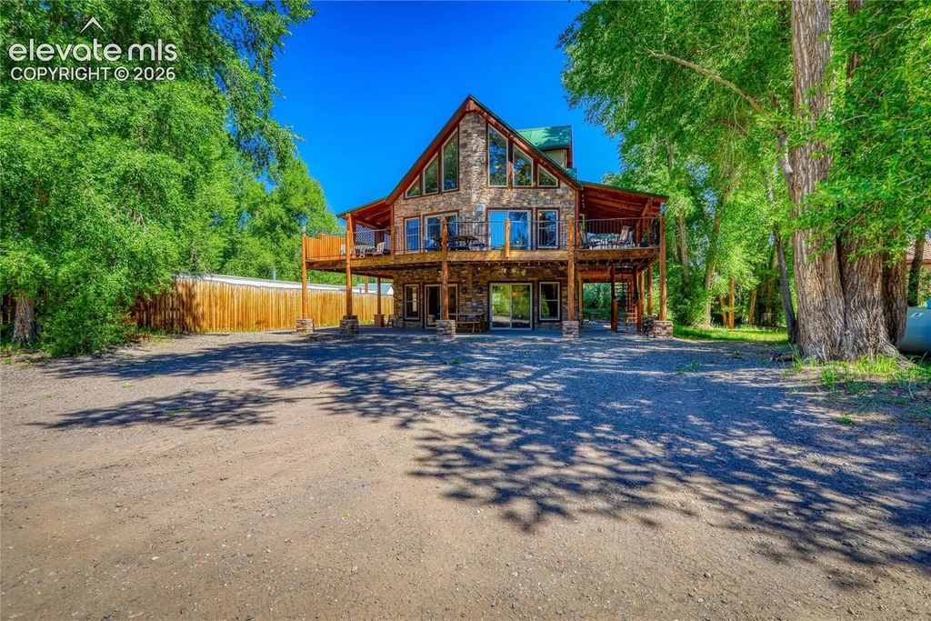 199 Rio Grande Drive, South Fork
