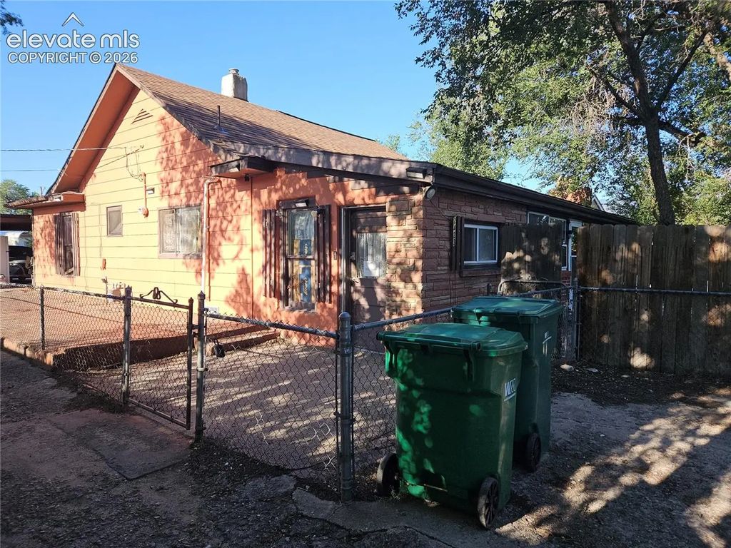 2423 E St Vrain Street, Colorado Springs
