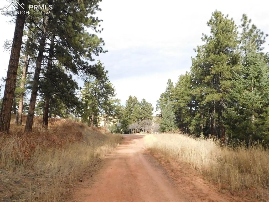 8055 Acoma Drive, Larkspur