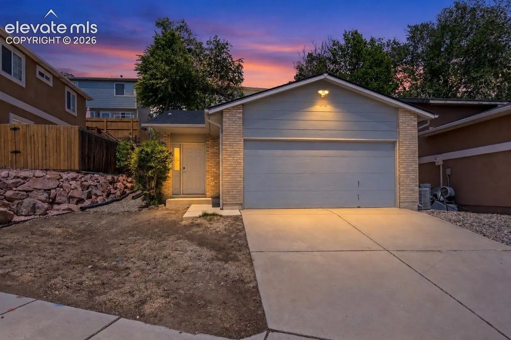 2660 Christopher Terrace, Colorado Springs