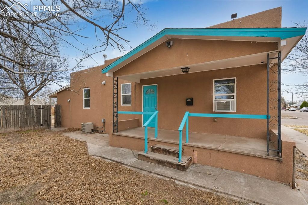 2232 E Routt Avenue, Pueblo
