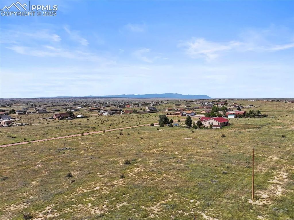1126 N Red Granite Lane, Pueblo West