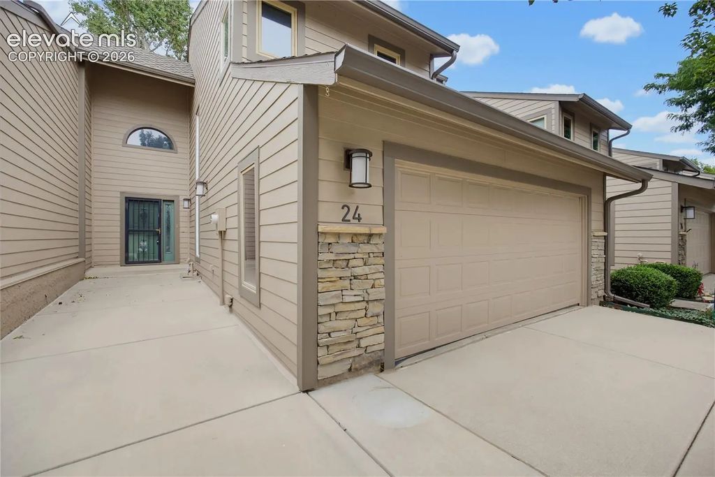 24 Woodbridge Drive, Colorado Springs