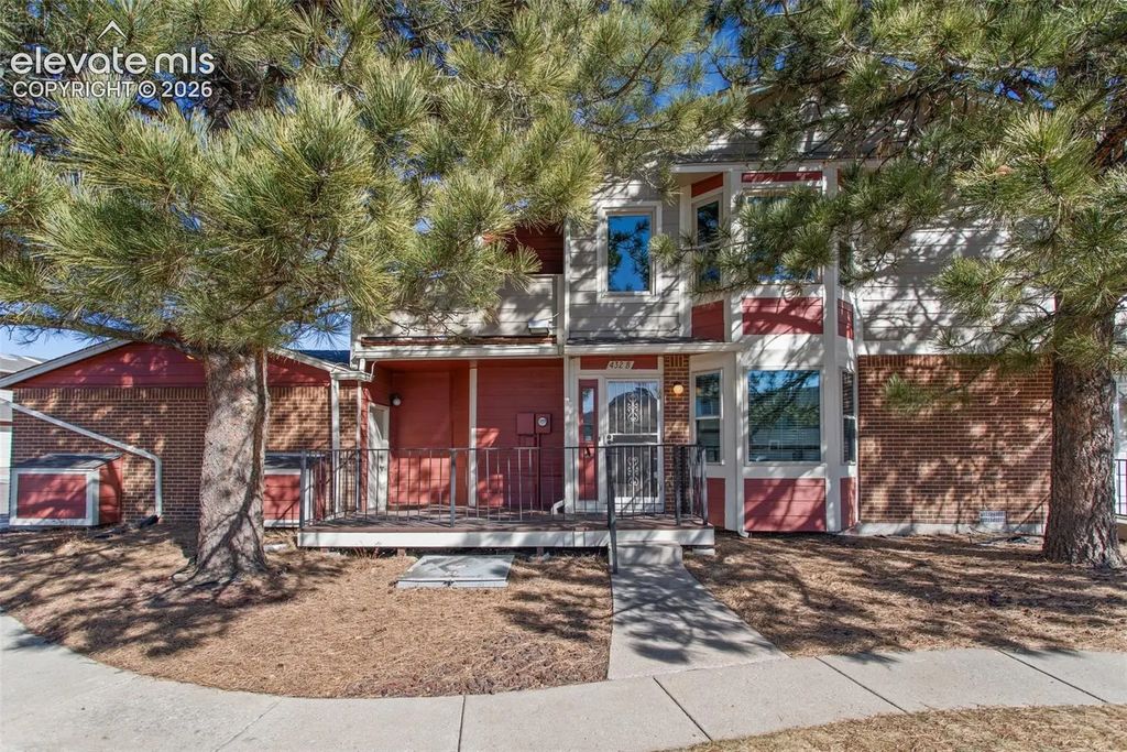 432 W Rockrimmon Boulevard B, Colorado Springs