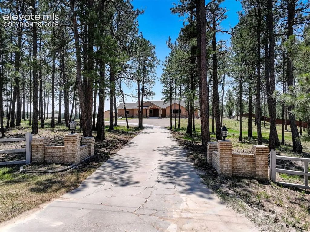 6905 Wildridge Road, Colorado Springs