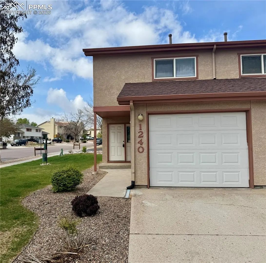 Colorado Springs Homes for Sale in the neighborhood of The Meadows at Holland Park Condo in the Zipcode of 80907